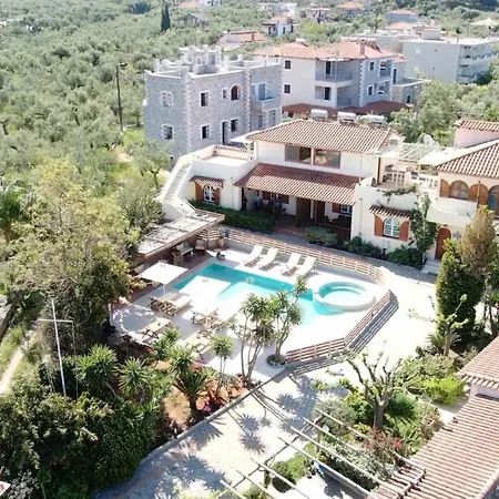 アパートホテル Athina 4*