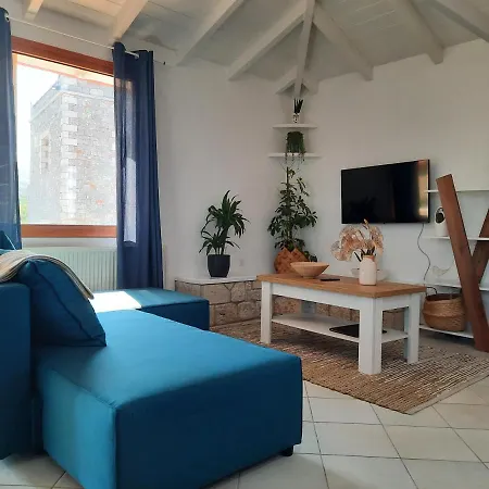 アパートホテル Athina 4*