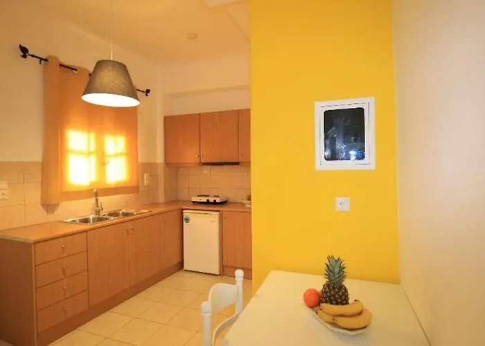 アパートホテル Athina