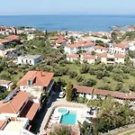Athina 4* 스투파