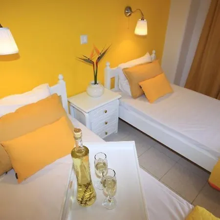 Athina Aparthotel Stoúpa