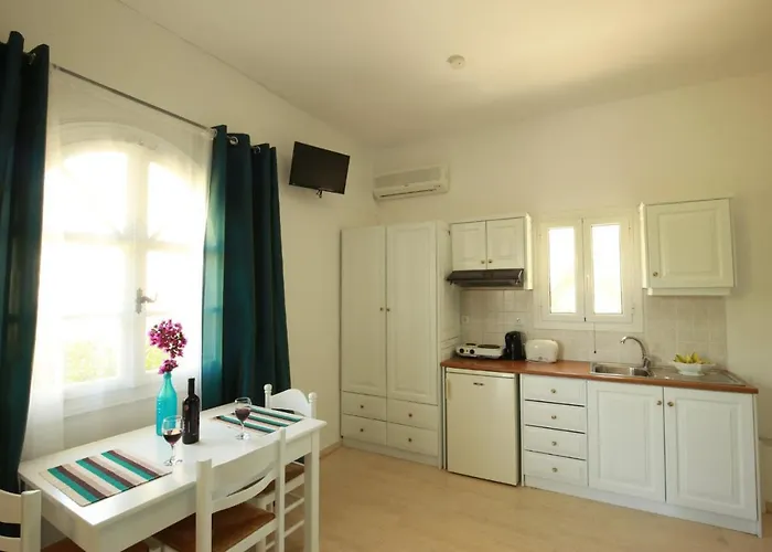 Athina Apart Otel 4*