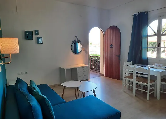 Apart Otel Athina 4*